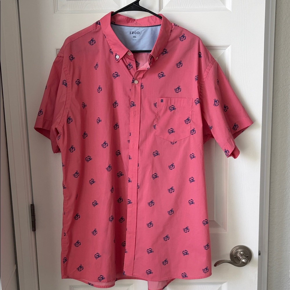 Izod Men's Short-Sleeve Coral Pink Button-Down Shirt with Navy Print